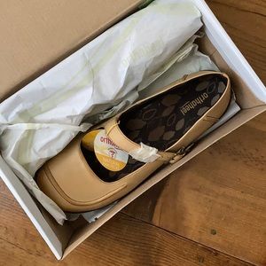 Mary Jane Mustard Shoes, size 11